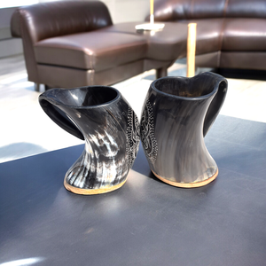 Cuerno Vikingo Artesanal de Estilo Medieval, Grabado con Diseño Animal, para Cosplay, Reenactamiento y Decoración Rústica del Hogar - Product Image 3