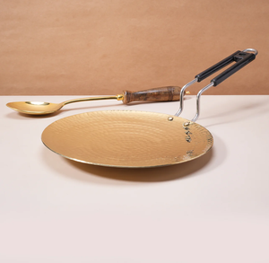 Comprar puro latón martillado Roti Tawa con mango tradicional indio Tawa para hacer Roti Chapati Paratha hecho a mano martillado - Product Image 2