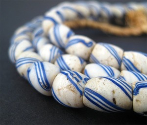 Wood Bead Garland for <b>Table</b> Decorations Trending Resin Garland for Home Accents Premium Wood Garland for Modern Tabletop Display - Product Image 5