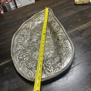 Plateau de service en aluminium de qualité commerciale avec bords renforcés pour restaurant et restauration événementielle disponible au prix de gros - Product Image 3