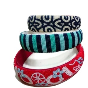 Diademas de boda de perlas de lujo para novias Accesorios personalizables con diseños impresionantes para eventos elegantes - Product Image 1