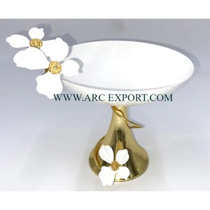 Bol à nourriture rond en métal enduit de poudre blanche avec support en métal poli doré - Product Image 1