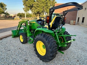 Tracteur John For Deere 3033R d'occasion de qualité à vendre - Product Image 4
