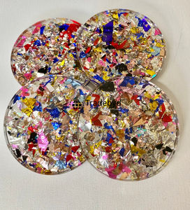 Posavasos de Resina Premium, Juego de Posavasos Hechos a Mano de Lujo para Mesa de Comedor o Café, Tradebyd, 4x4 Pulgadas, Cuadrados, Colores Personalizados - Product Image 1