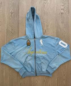 เสื้อมีฮู้ดผ้าฝ้ายแบบสวมหัวสำหรับผู้ชายสไตล์ไม่ซ้ำใครระบายอากาศได้ดีปักลายจางหายไป - Product Image 4