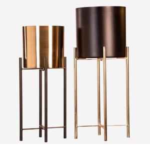 Macetero de Metal Esmaltado de Diseño Atractivo para Habitaciones y Patios, con Soporte Dorado, Decoración de Piso para el Hogar, Estilo Mid-Century, Juego para Hogar y Jardín - Product Image 6