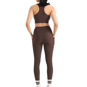Logo personnalisé Shorts de yoga sans couture 3 pièces Legging Gym Fitness ensembles pour femmes vêtements de sport d'entraînement grande taille solide 3 pièces d'entraînement - Product Image 2