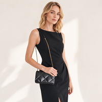 Sac à bandoulière matelassé de luxe en cuir PU pour femme avec chaîne dorée, sac à rabat noir, personnalisable avec logo, vente en gros