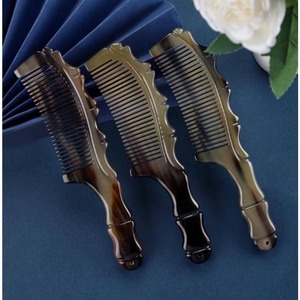 Peigne en corne de buffle naturel de luxe pour une santé des cheveux et du cuir chevelu sans enchevêtrement Propriétés anti-frisottis pour le toilettage de la barbe de HF CRAFT - Product Image 2