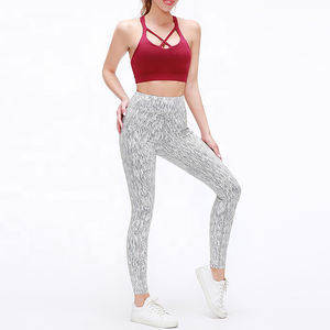 Venta caliente Conjunto de yoga para mujeres Material duradero con cintura elástica Patrón sólido Alta calidad a bajo precio - Product Image 1