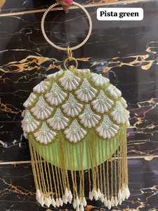 Pochette élégante de forme ronde faite à la main avec décoration de gland de perles de broderie de luxe pour les fêtes de mariage Grandes célébrations - Product Image 5