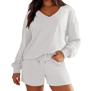 Sudadera de Invierno Informal para Mujer, de Dos Piezas, con Logotipo Personalizado, Fabricada en Fábrica, de Poliéster/Algodón, Felpa, Transpirable, con Cordones y Cinturón en la Cintura - Product Image 3