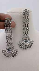 ชุดต่างหูห้อยนกยูงของชนเผ่าสีเงินโบราณปรับแต่งได้ชุดแฟชั่นที่โดดเด่นสำหรับซื้อจำนวนมากดีไซน์นกยูงออกซิไดซ์ - Product Image 6