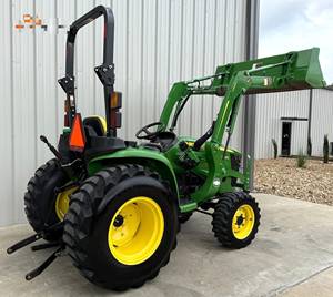 Tractor Compacto John Deere 3038E de 70HP con Tracción en las 4 Ruedas, Transmisión por Engranajes, Cargador Frontal Multifuncional para Granja - Product Image 3