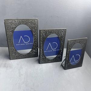 กรอบรูปชุด 3 ชิ้น สำหรับตั้งโต๊ะ ตกแต่งด้วยโลหะ เหล็ก และกระจก พร้อมสีดำ - Product Image 6