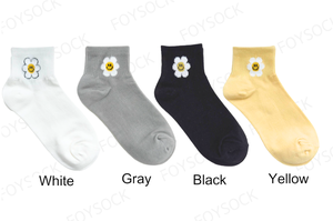 FOYSOCK KOREA OEM ODM graziose calze ricamate con Logo personalizzato caviglia equipaggio in morbido cotone 3D Wear moda donna Casual SmileWomen calza - Product Image 3