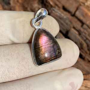 Pendentif en labradorite violette, fait main, collier en argent sterling 925, bijoux pour femme, cadeau - Product Image 3