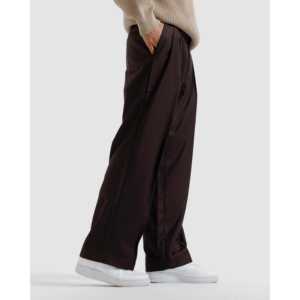 กางเกงพลีทเอวสูงทรงเข้ารูป ผ้าฝ้ายน้ำหนักเบา ตกแต่งสไตล์วินเทจ ซิป ขอบเอวยางยืด ไซส์ XL ตะเข็บเย็บสีเดียวกัน - Product Image 1