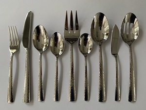 Unique Hammered Handle Stainless Steel Cutlery Set Silver Spoon and Fork <b>Flatware</b> for Parties - Product Image 2