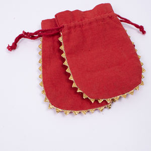 Pochette en velours à cordon personnalisable en gros, fabrication artisanale, rangement de bijoux, biodégradable, rouge indien, 3x4 pouces, Craftjaipur - Product Image 2