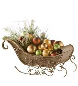 Traîneau de père noël en fonte de fer enduit rouge avec feuille en relief à l'extérieur de la décoration de la maison - Product Image 4