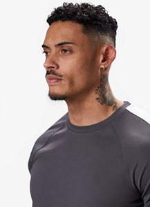 เสื้อยืดออกกำลังกายผู้ชายน้ำหนักเบา สำหรับฟิตเนส ฝึกซ้อม ลำลอง สไตล์สตรีทแวร์ เสื้อกีฬา - Product Image 4