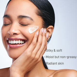 Crema Iluminadora Avanzada con Vitamina C y Factores Hidratantes para un Tono de Piel Visiblemente Radiante, Suave y Uniforme Diariamente - Product Image 2