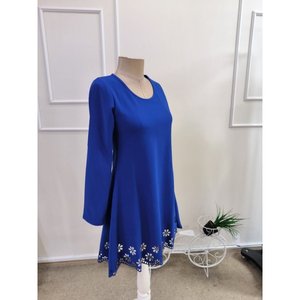 Robe courte en crêpe importée pour femme, à manches longues, col rond, avec détail de découpe au laser à l'extrémité de la jupe, 38099 - Saks Mavi - Product Image 5