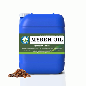 Fourniture en vrac d'huile de myrrhe pressée à froid pour utilisation en cosmétique et en aromathérapie Service de marque privée offert - Product Image 1