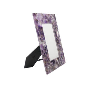 กรอบรูปตกแต่งสไตล์โมเดิร์นทำจากหินอเมทิสต์รักษ์โลก พร้อมลายแกะสลักด้วยมือ สำหรับงานหมั้น - Product Image 3