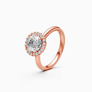 Anillo de compromiso Darling Halo Spark con diamante cultivado en laboratorio, halo brillante, 1.44 ct, redondo, en oro amarillo, blanco y rosa de 9 quilates. - Product Image 3