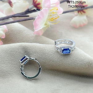 Pendientes de aro Huggie de Zirconia cúbica Octágono azul de Plata de Ley 925, joyería de lujo para mujer, regalo perfecto para mujer - Product Image 1