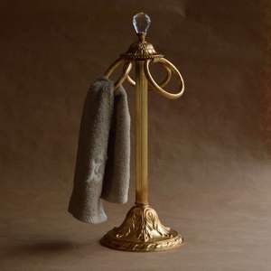 Toallero de Latón, Soporte Clásico para Baño, Superficie de Metal Pulido, Construcción Robusta, Diseño Atemporal, Decoración de Lujo para el Hogar - Product Image 6