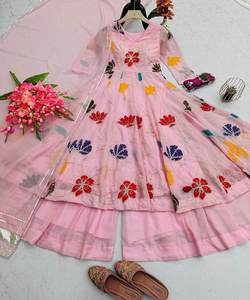 TOP DE TRABAJO DE SECUENCIA BORDADA DE SECUENCIA DE CREPÉ FRANCÉS DE DISEÑADOR PALAZZO CON DUPATTA FESTIVA PRECIO AL POR MAYOR ROPA ÉTNICA GRANATE - Product Image 5