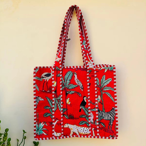 Main-bloc imprimé matelassé coton fourre-tout sac à provisions inde multicolore conception florale deux bretelles doublure été plage utilisation - Product Image 2
