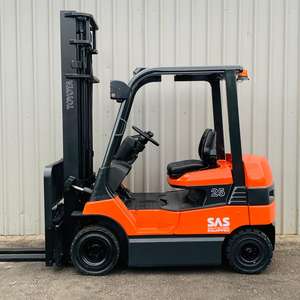 NOUVEAU Chariot élévateur électrique AGV 3 tonnes 4 roues avec navigation laser pour usage en entrepôt - Product Image 4