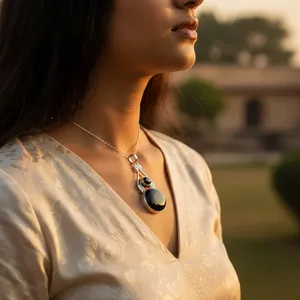 Pendentif en argent 925 avec onyx, rhodié, or 14 carats, pierre précieuse, cadeau pour femme, avec agate, cristal, diamant, perle, coquille, main chrétienne - Product Image 3