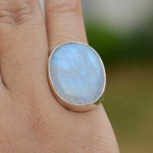 Anillo de Plata de Ley 925 con Piedra Lunar de Corte Ovalado, Estilo Clásico, Joyería Hecha a Mano con Piedras Preciosas, Regalo para Ella, Boda, Compromiso, Aniversario - Product Image 2