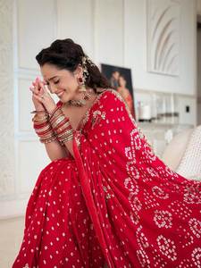 ผ้าไหมกากีแบบดั้งเดิม ลายบันดานี พร้อมงานปักกอต้าปาตติทำมือ ผ้าส่าหรีแบบดั้งเดิมที่สมบูรณ์แบบสำหรับงานแต่งงาน งานเทศกาล และงานเลี้ยง - Product Image 6