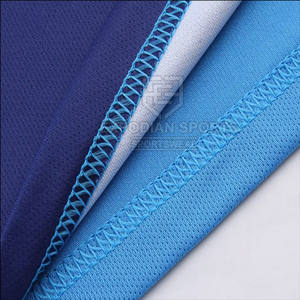 Conjuntos de uniformes de voleibol de diseño y logotipo personalizados para ropa deportiva unisex 100% poliéster servicio OEM de alta calidad - Product Image 6