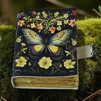 Livre des ombres Journal imprimé sort en cuir avec papillon papillon de nuit sorcellerie Grimoire cahier gothique cadeau de sorcière pour Halloween