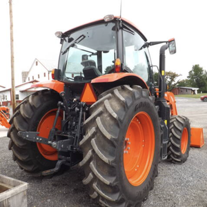 Tracteur à roues Kubota M6-141 d'occasion 4x4 rouge, équipement agricole multifonctionnel d'occasion - Product Image 4