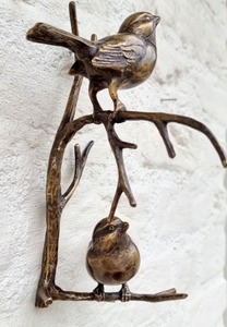 Figura de pájaros de bronce sentados en el maletero escultura decorativa y pieza de exhibición perfecta para la decoración del hogar y el jardín - Product Image 2