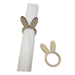 Ces ronds de serviette lapin de Pâques en bois naturel sont une belle façon d'ajouter une touche finale à votre décor de table de dîner - Product Image 3