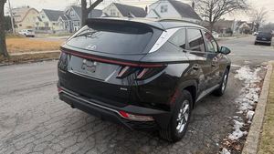 รถ SUV Tucson SEL AWD ปี 2023 สภาพดีเยี่ยม เกียร์อัตโนมัติ 8 สปีด ขับเคลื่อนสี่ล้อ สีดำ เครื่องยนต์ 2.5 ลิตร 187 แรงม้า ประหยัดน้ำมัน - Product Image 5