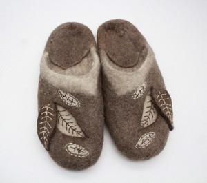 Unisex Brown Leaf Designed <b>Wool</b> Felted Indoor <b>Slipper</b> All Seasons Warm and Comfortable Shoes - Product Image 3