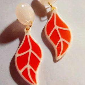 Boucles d'oreilles créatives faites maison, boucles d'oreilles élégantes en perles de graines faites maison, design unique, bijoux faits à la main, design créatif - Product Image 1