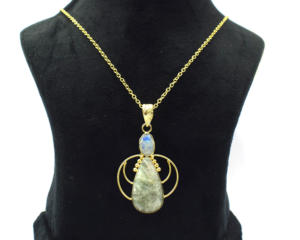 Piedra preciosa de piedra lunar de Aguamarina y arcoíris con forma de pera chapada en oro, joyería hecha a mano, colgante de collar - Product Image 1