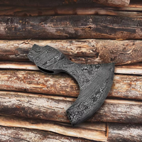 Tête de hache viking barbue en acier au carbone industriel en gros |   Hache de survie pour le camping avec manche en bois |   Hache de chasse d'extérieur personnalisée