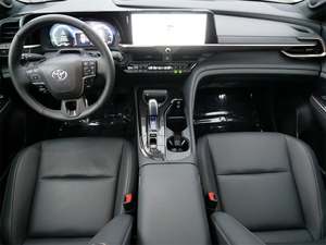 โตโยต้า คราวน์ แพลตตินั่ม AWD ปี 2024 ใหม่/มือสอง เครื่องยนต์เบนซิน 4.1-6 ลิตร เกียร์อัตโนมัติ เบาะหนัง ซันรูฟ กล้องมองหลัง 360 องศา ระยะทาง 1-25000 ไมล์ - Product Image 5